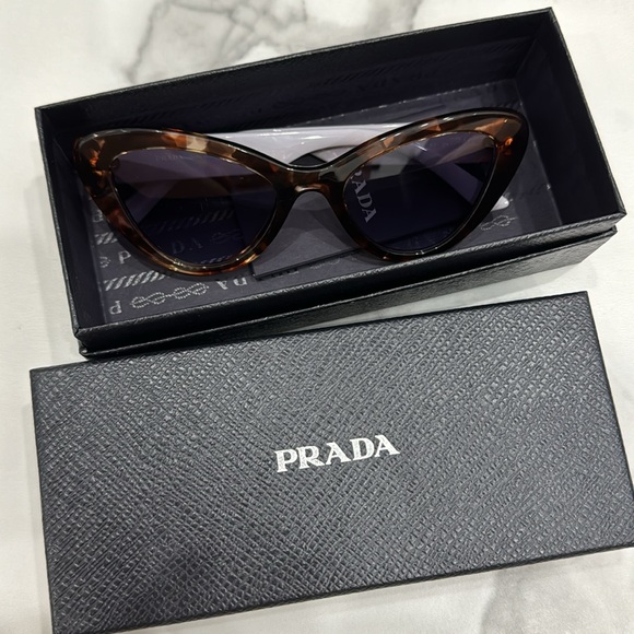 Prada Sunglasses - Picture 4 of 5